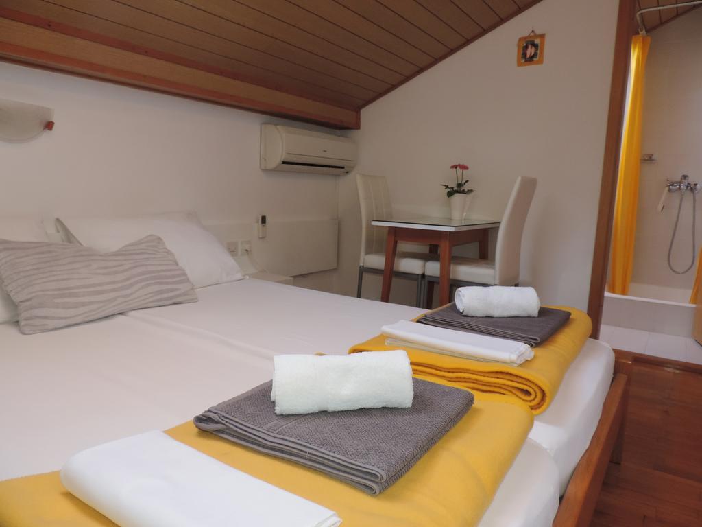 Apartment Vidas Novalja Eksteriør bilde