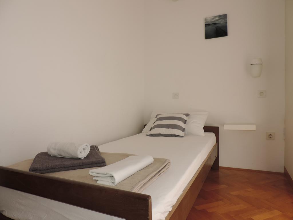 Apartment Vidas Novalja Eksteriør bilde