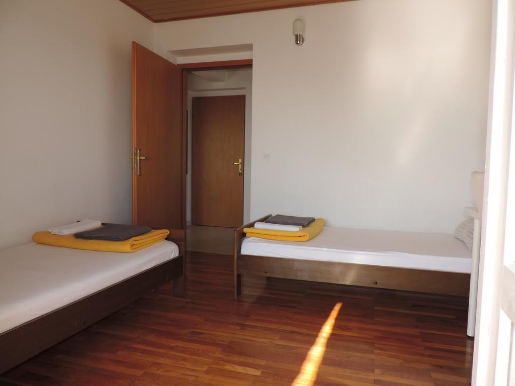 Apartment Vidas Novalja Eksteriør bilde