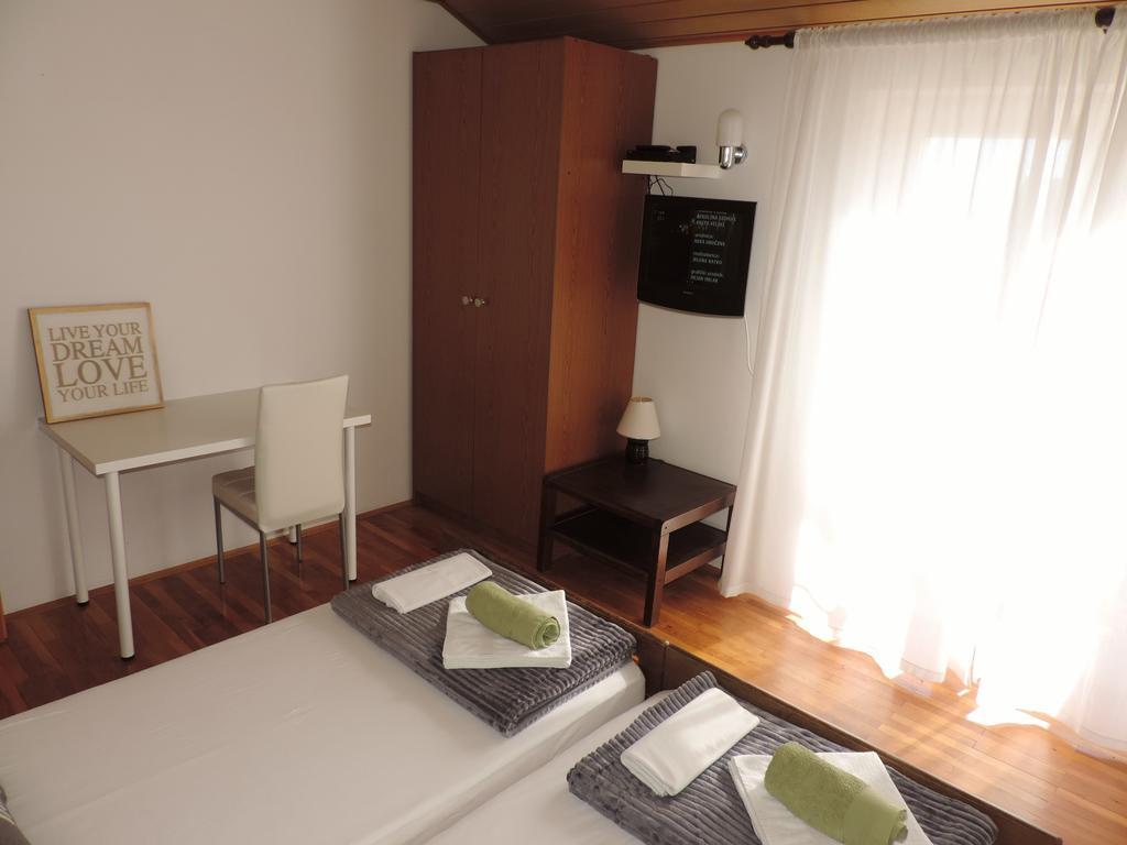 Apartment Vidas Novalja Eksteriør bilde