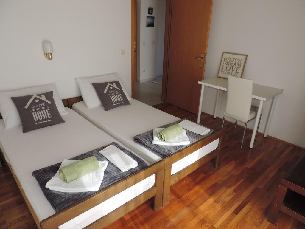 Apartment Vidas Novalja Eksteriør bilde